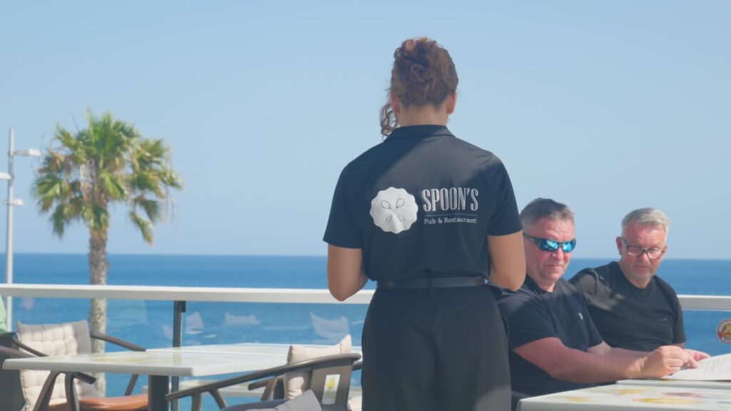 spoons_lanzarote_staff_01 (2)